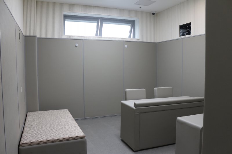 解決詢問室墻面軟包防撞安全保護(hù)措施